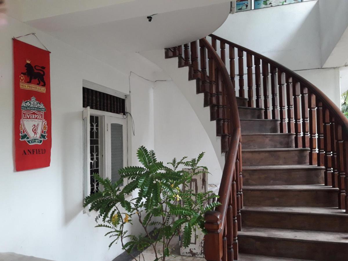 Ferienwohnung Sea Front Hikkaduwa Exterior foto